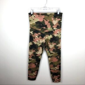 GapFit Maternity Eclipse Camo Leggings Small Reg